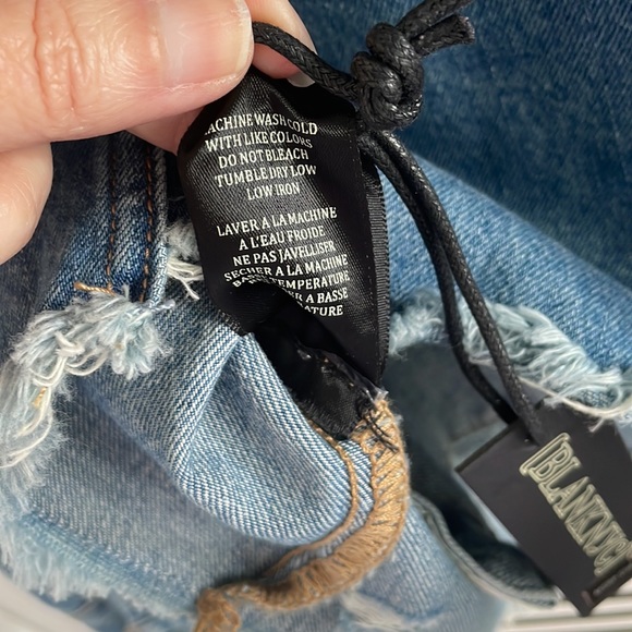BLANK NYC Raw Hem Distressed Denim Jean Jacket - Small - Picture 10 of 14